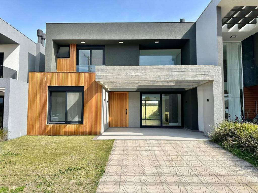 Casa em Condomínio 4 dormitórios para venda, Centro em Xangri-lá | Ref.: 17056