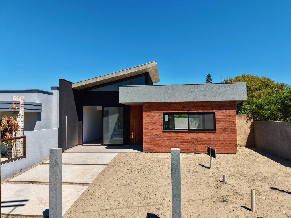 Casa 3 dormitórios para venda, Guarani em Capão da Canoa | Ref.: 17935