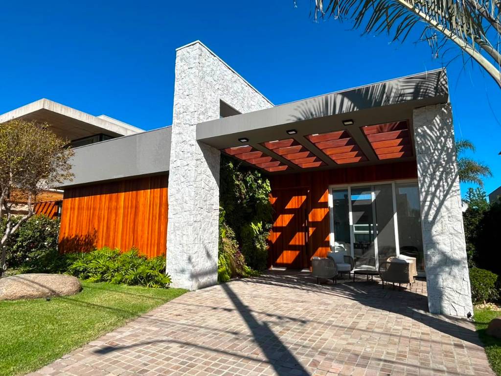 Casa em Condomínio 4 dormitórios para venda, Centro em Xangri-lá | Ref.: 22532