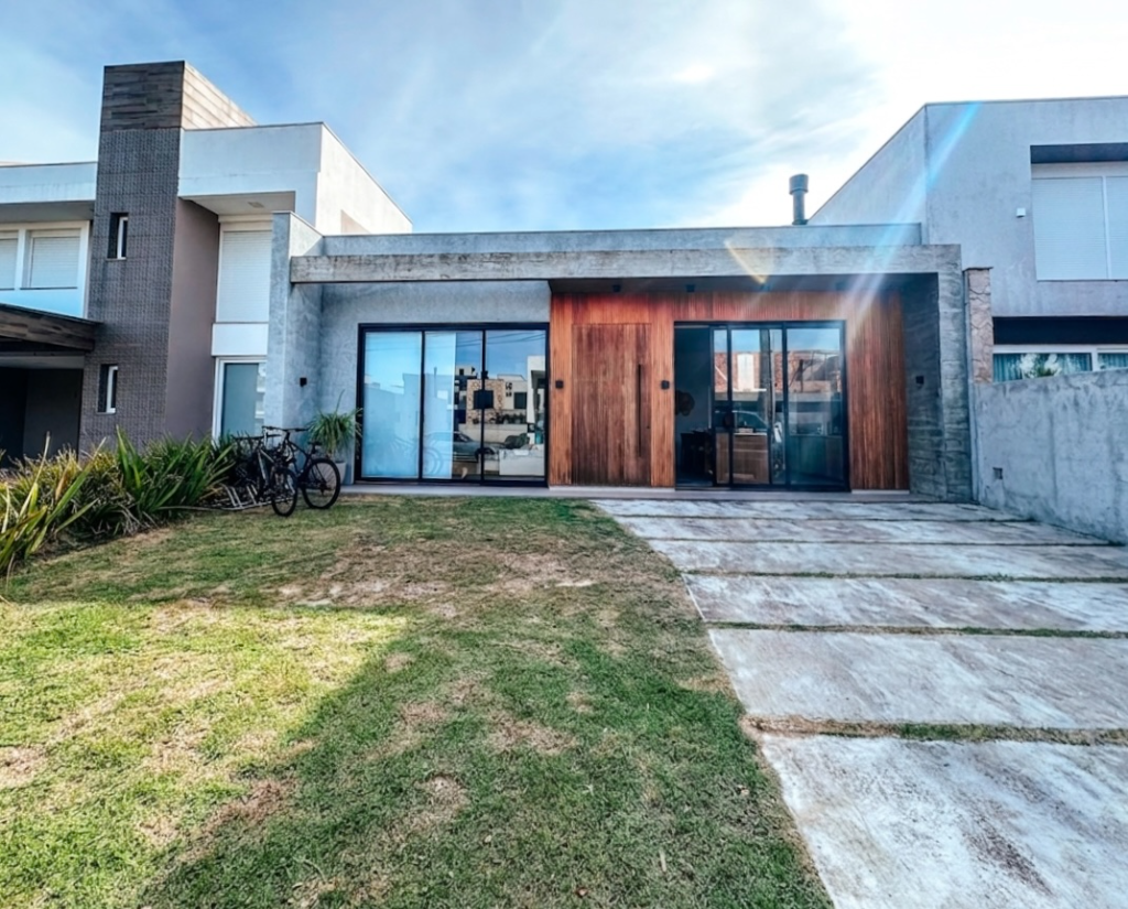 Casa em Condomínio 4 dormitórios para venda, Centro em Xangri-lá | Ref.: 23672