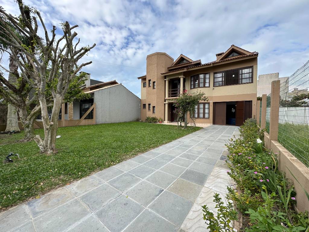 Casa 4 dormitórios para venda, Centro em Xangri-lá | Ref.: 23700