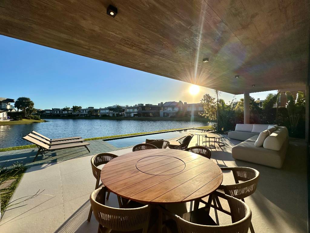 Casa em Condomínio 6 dormitórios para venda, Centro em Xangri-lá | Ref.: 24109