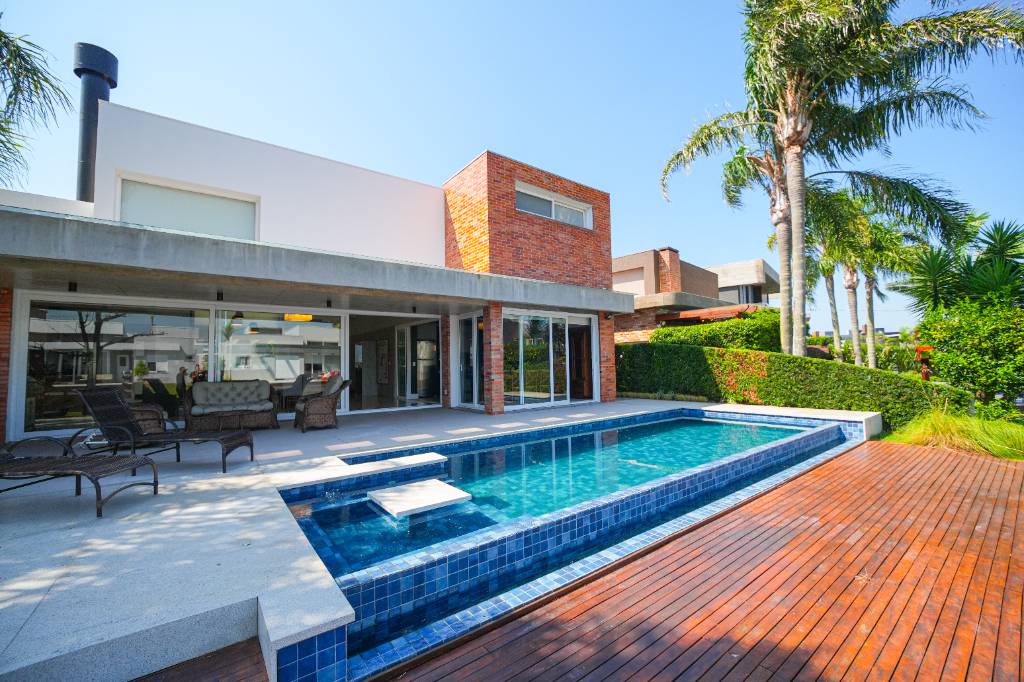 Casa em Condomínio 4 dormitórios para venda, Centro em Xangri-lá | Ref.: 24350