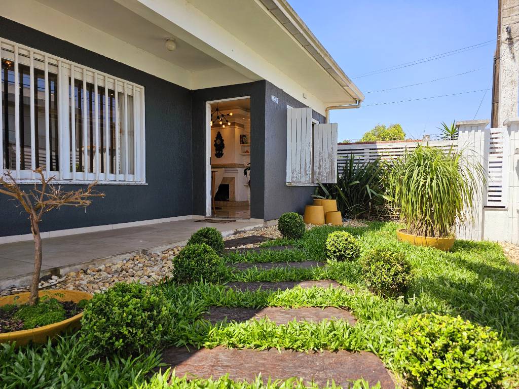 Casa 4 dormitórios para venda, Centro em Xangri-lá | Ref.: 24546