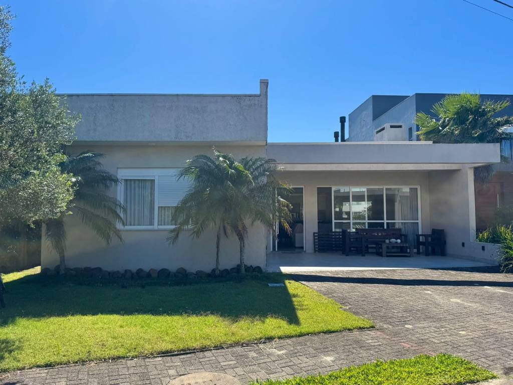 Casa em Condomínio 5 dormitórios para venda, Centro em Xangri-lá | Ref.: 24670