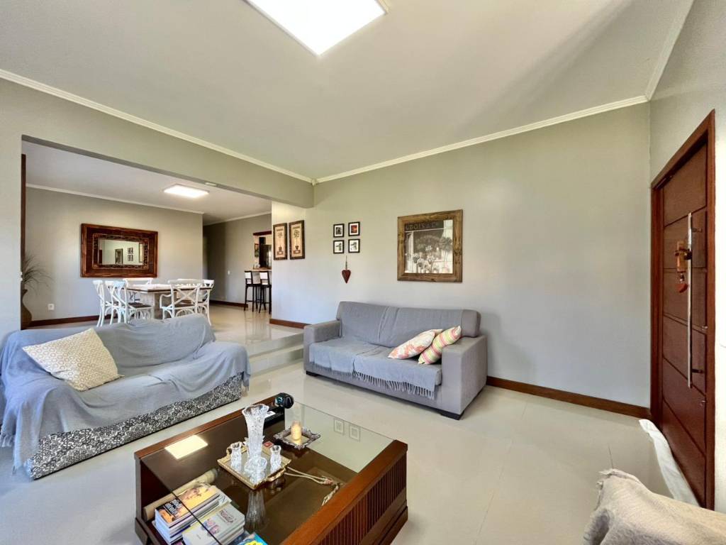 Casa 4 dormitórios para venda, Centro em Xangri-lá | Ref.: 25683