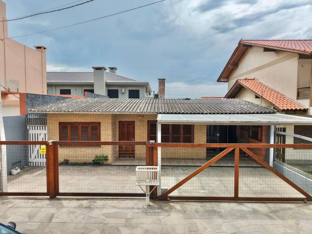 Casa 3 dormitórios para venda, Zona Nova em Capão da Canoa | Ref.: 4386